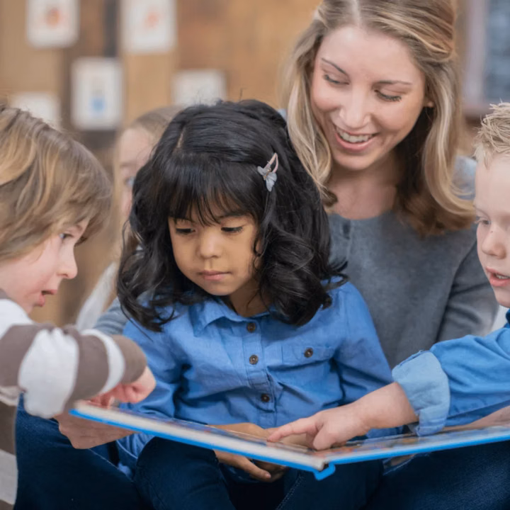 Spanish Storytime at Los Griegos