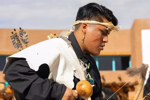 Howeya Family Traditional Dance Group (Pueblo of Acoma)