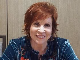 Vicki Lawrence